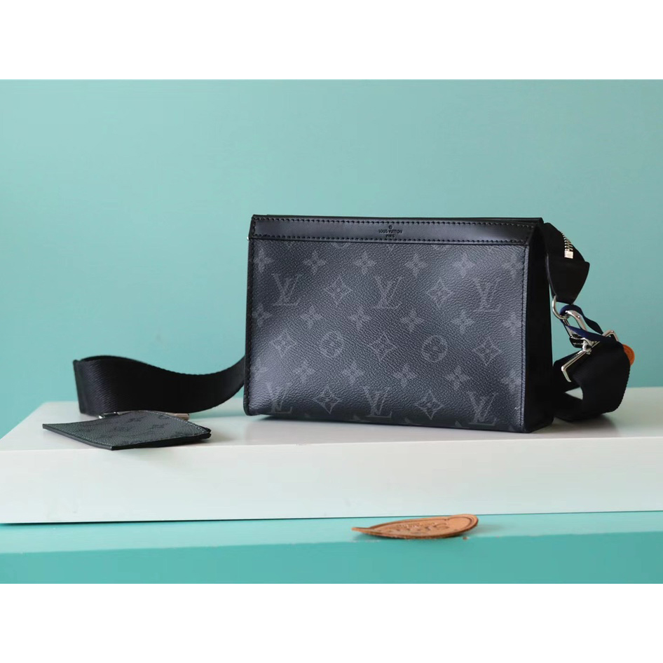 Louis Vuitton Monogram  Shoulder Bag(22-14.5-4.5cm)   - DopestKickz