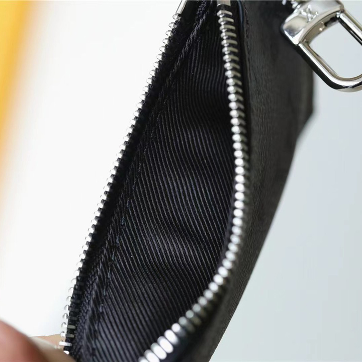 Louis Vuitton Monogram  Shoulder Bag(22-14.5-4.5cm)   - DopestKickz