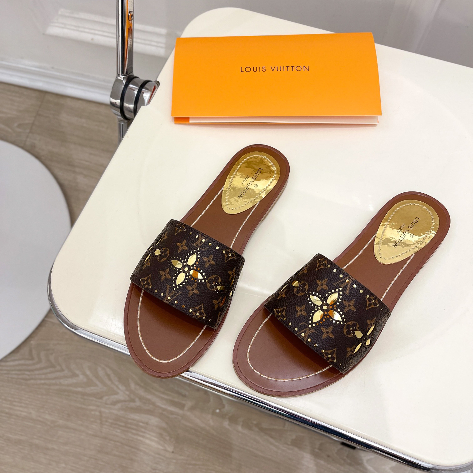 Louis Vuitton Lock It Flat Mule   1A9RC5 - DopestKickz