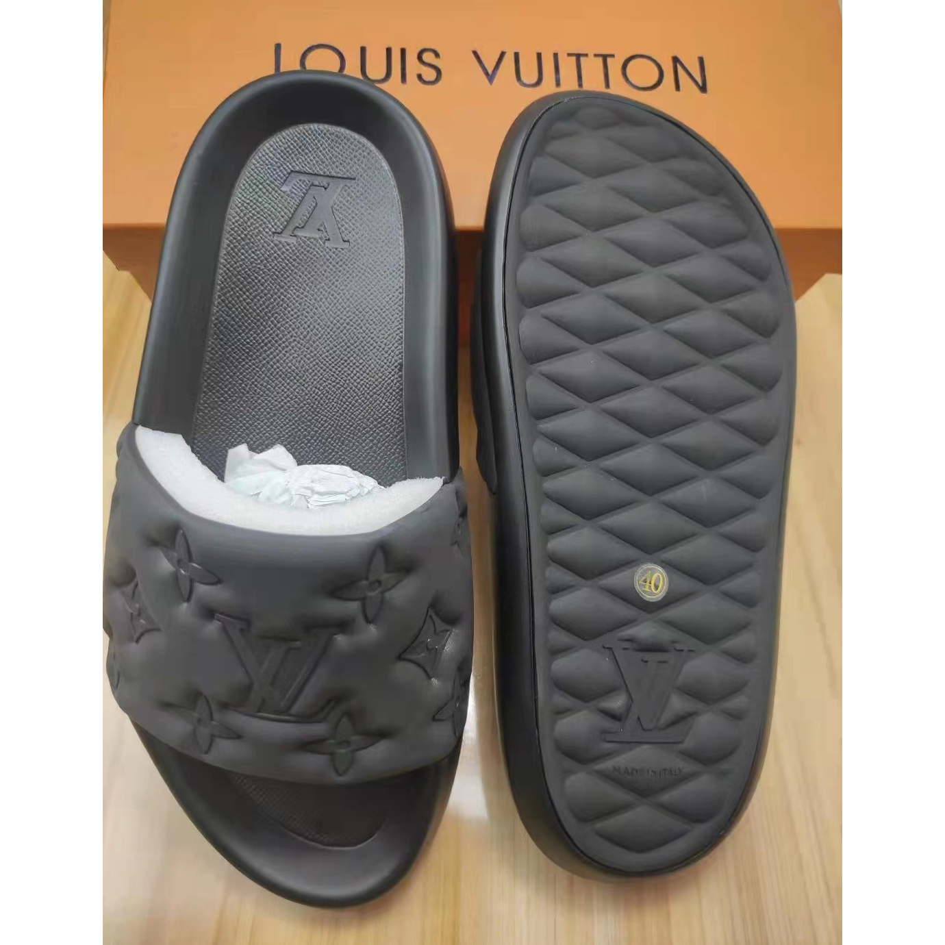 Louis Vuitton Waterfront Mule  1A9FKO - DopestKickz