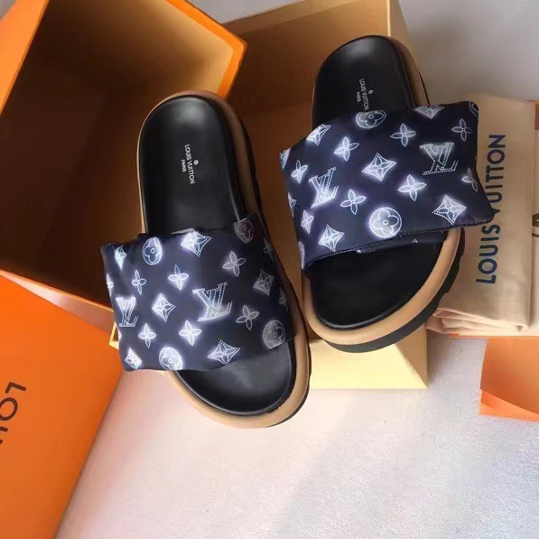 Louis Vuitton Pool Pillow Comfort Mules     1A9SMR - DopestKickz