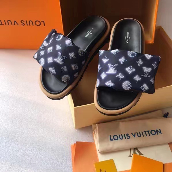 Louis Vuitton Pool Pillow Comfort Mules     1A9SMR - DopestKickz