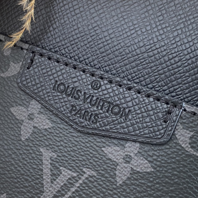 Louis Vuitton Outdoor Slingbag(13-21-5cm)   M30741 - DopestKickz