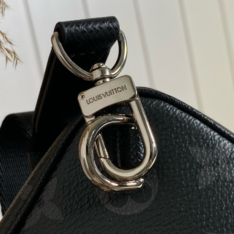 Louis Vuitton Outdoor Slingbag(13-21-5cm)   M30741 - DopestKickz