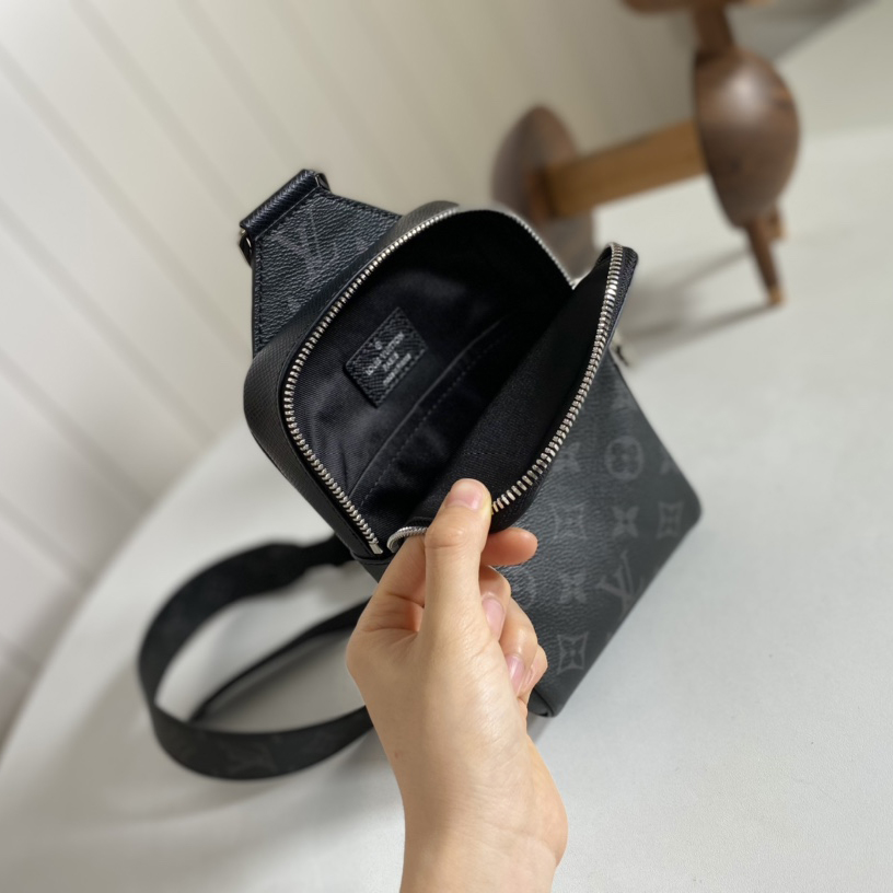 Louis Vuitton Outdoor Slingbag(13-21-5cm)   M30741 - DopestKickz