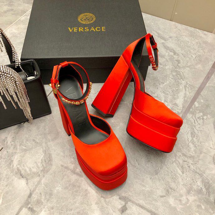 Versace Medusa Aevitsa Platform Pumps(15.5cm) - DopestKickz