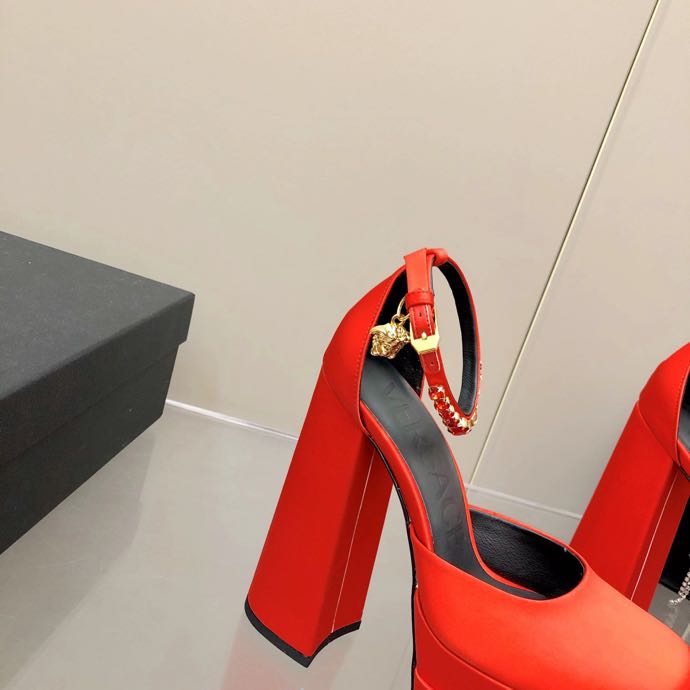 Versace Medusa Aevitsa Platform Pumps(15.5cm) - DopestKickz