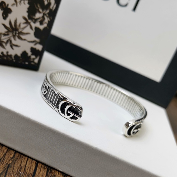 Gucci Bracelet With Double G In Silver - DopestKickz