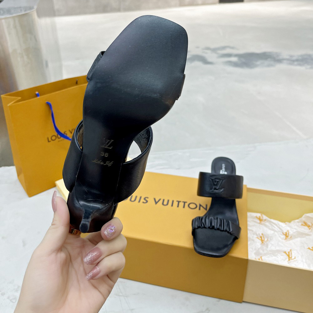 Louis Vuitton Drapy Mule   1AAB5R - DopestKickz