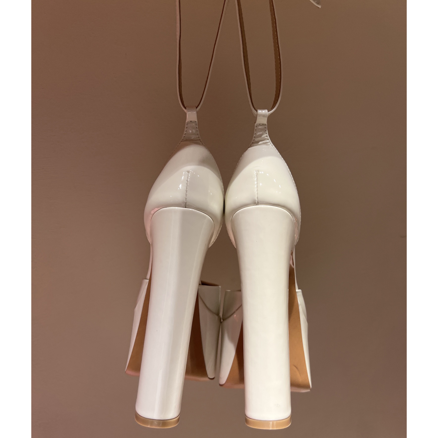 Valenti GARAVANI Garavani Tan-Go Platform Pump In Patent Leather  155 MM - DopestKickz