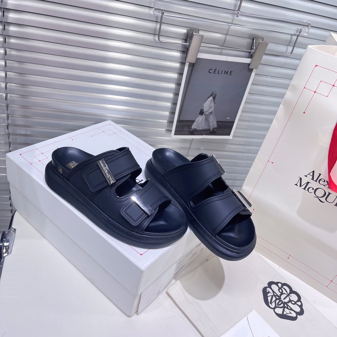 Alexander Mqueen Women's Hybrid Slide In Black/Silver - DopestKickz