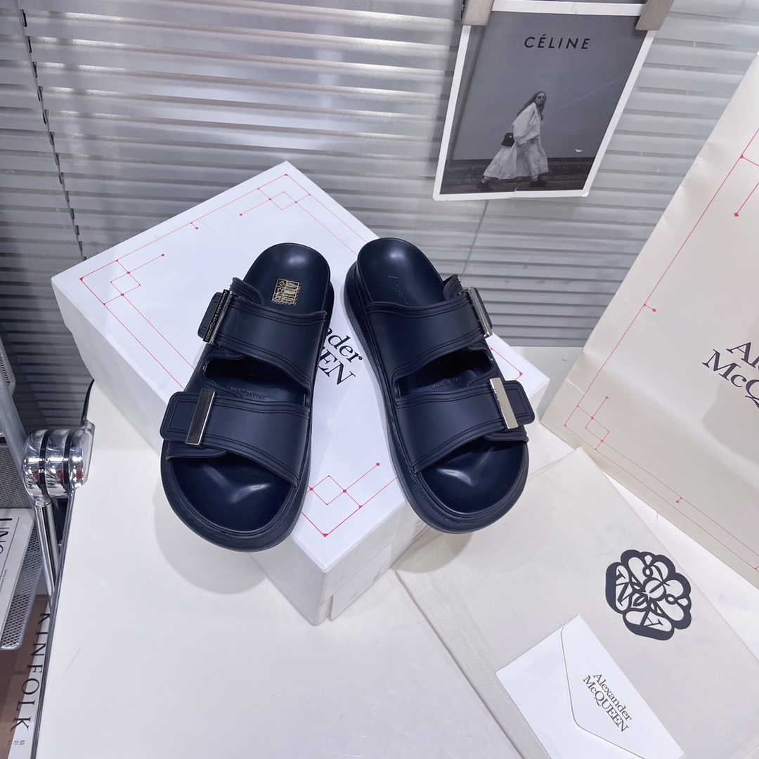 Alexander Mqueen Women's Hybrid Slide In Black/Silver - DopestKickz