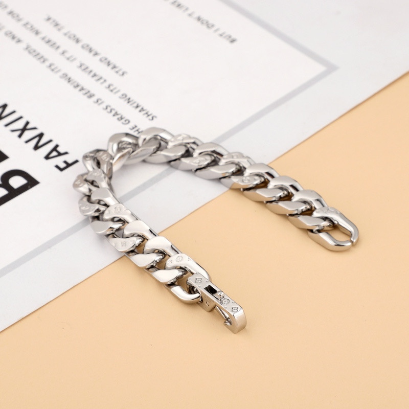 Louis Vuitton LV Chain Links Bracelet  21cm    M69988 - DopestKickz