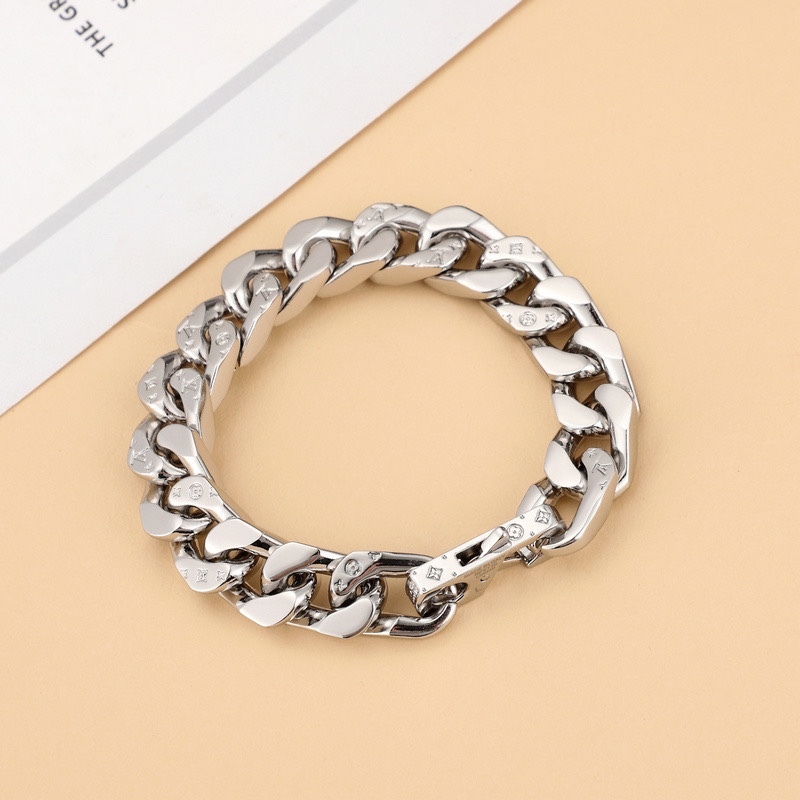 Louis Vuitton LV Chain Links Bracelet  21cm    M69988 - DopestKickz
