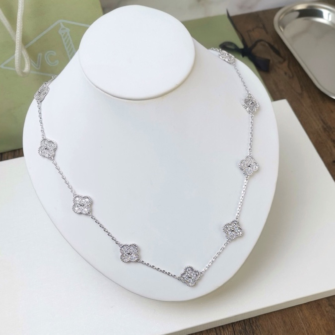 Van Cleef & Arpels Long Necklace - DopestKickz
