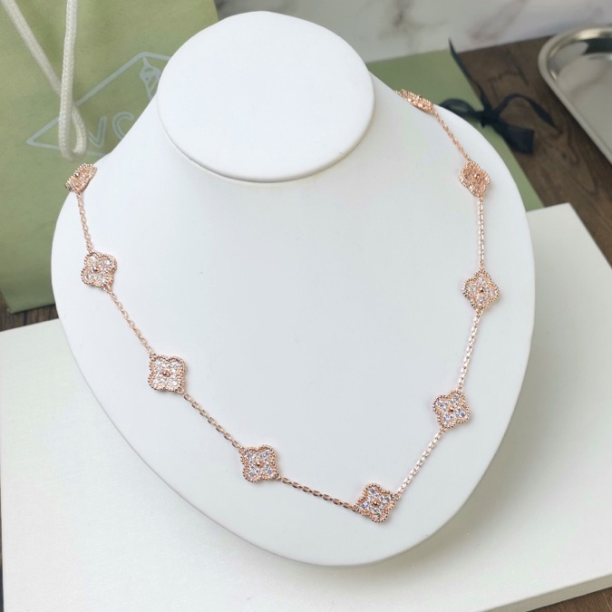 Van Cleef & Arpels Long Necklace - DopestKickz
