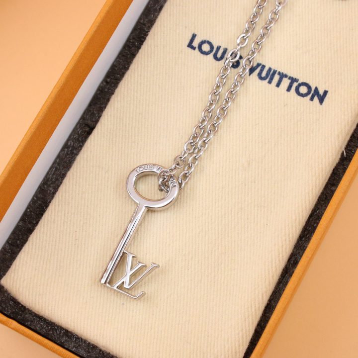 Louis Vuitton LV Key Pendant     M00678 - DopestKickz