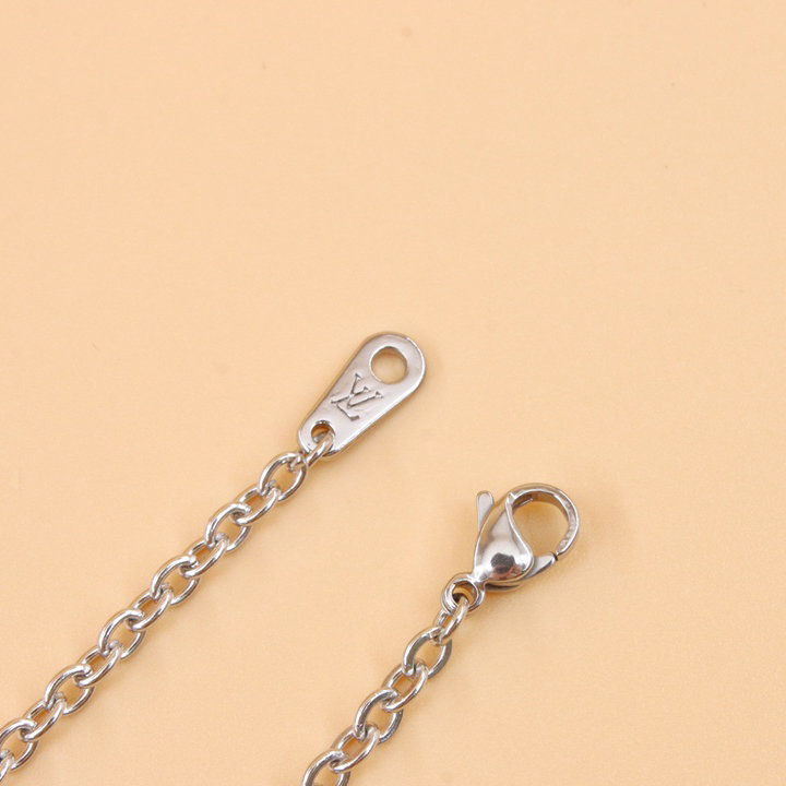Louis Vuitton LV Key Pendant     M00678 - DopestKickz