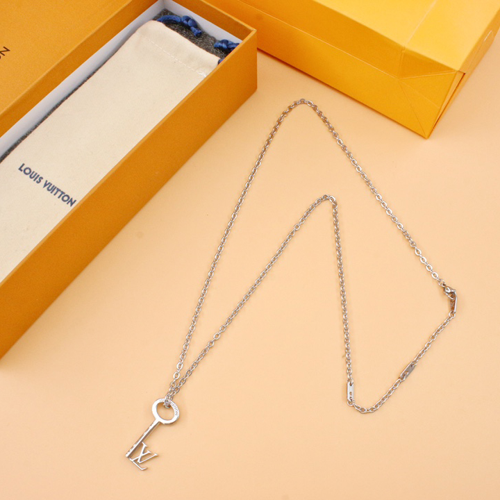 Louis Vuitton LV Key Pendant     M00678 - DopestKickz