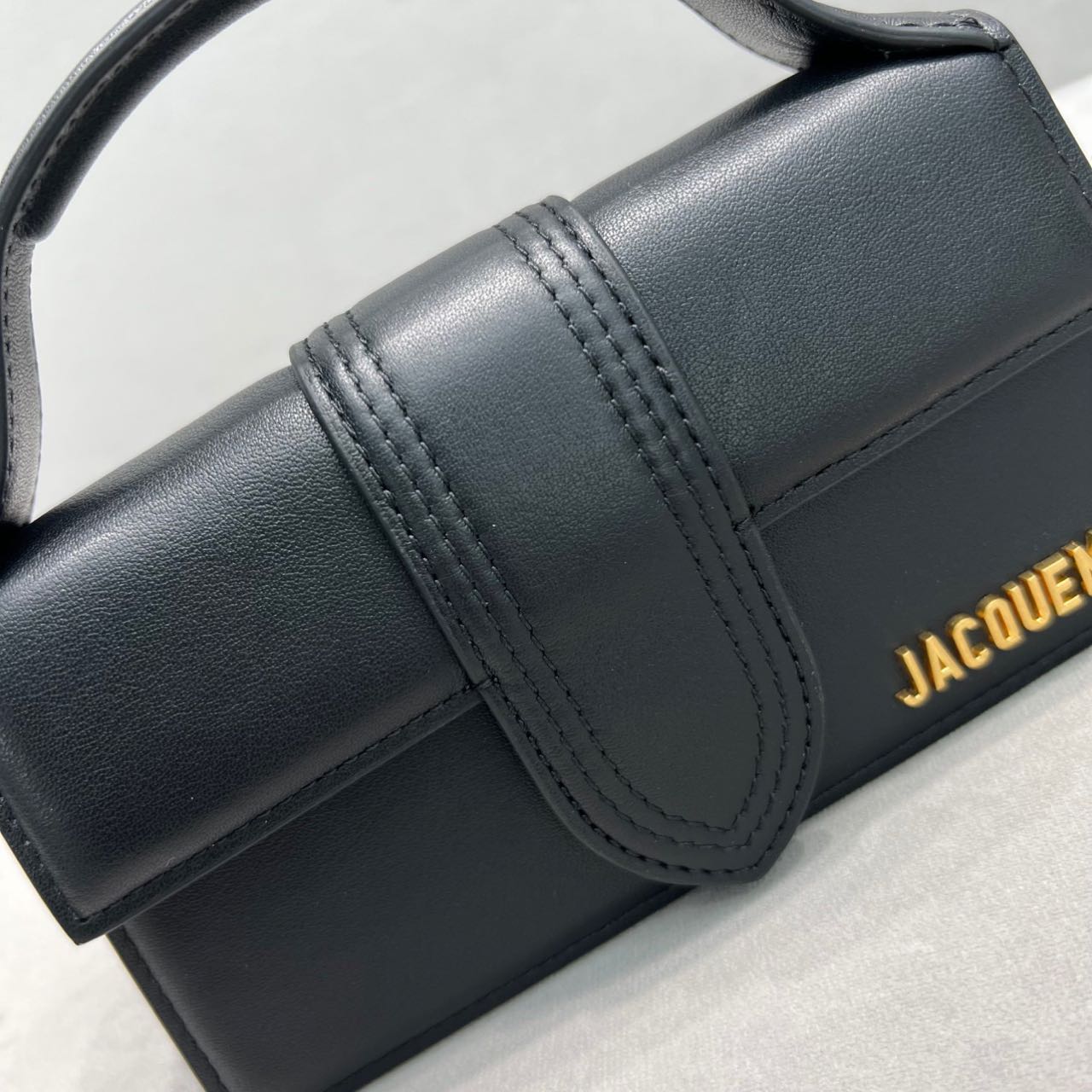 Jacquemus Le Bambino Small Handbag With Adjustable Crossbody Strap(18-6-7cm) - DopestKickz