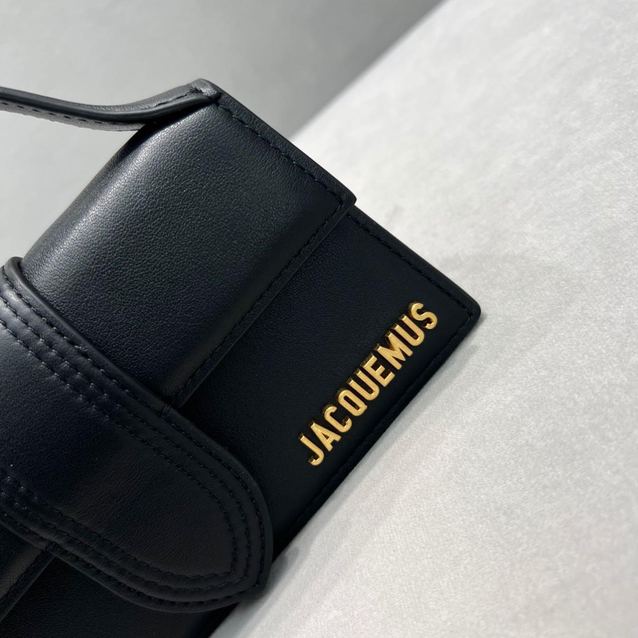 Jacquemus Le Bambino Small Handbag With Adjustable Crossbody Strap(18-6-7cm) - DopestKickz