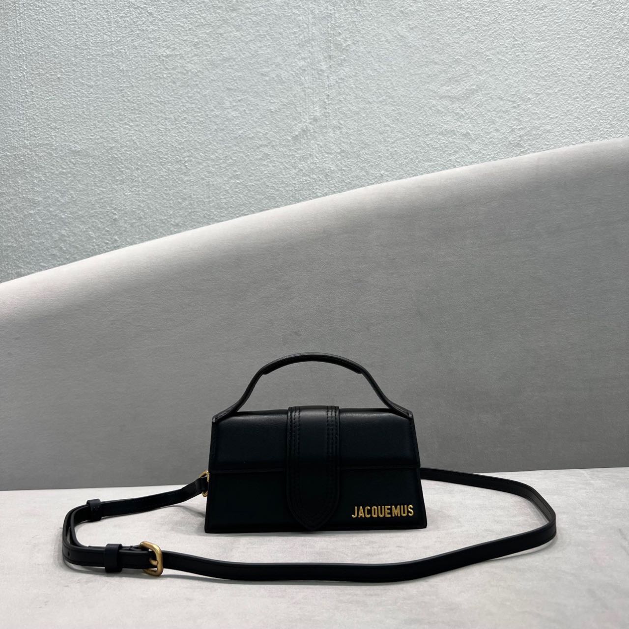 Jacquemus Le Bambino Small Handbag With Adjustable Crossbody Strap(18-6-7cm) - DopestKickz
