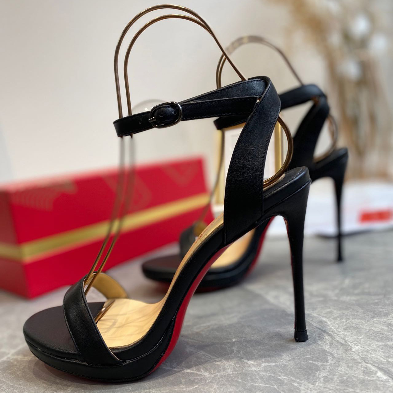 Christian Louboutin Loubigirl 100 mm - DopestKickz