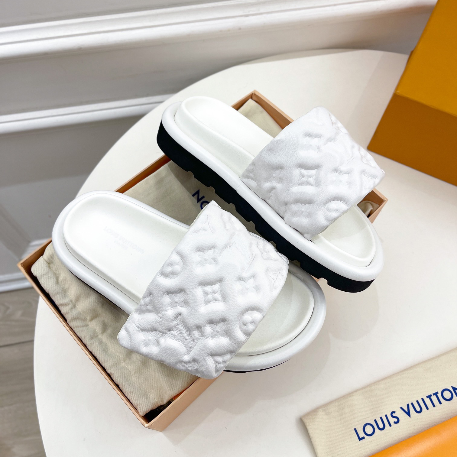 Louis Vuitton Pool Pillow Comfort Mule    1AABKV - DopestKickz