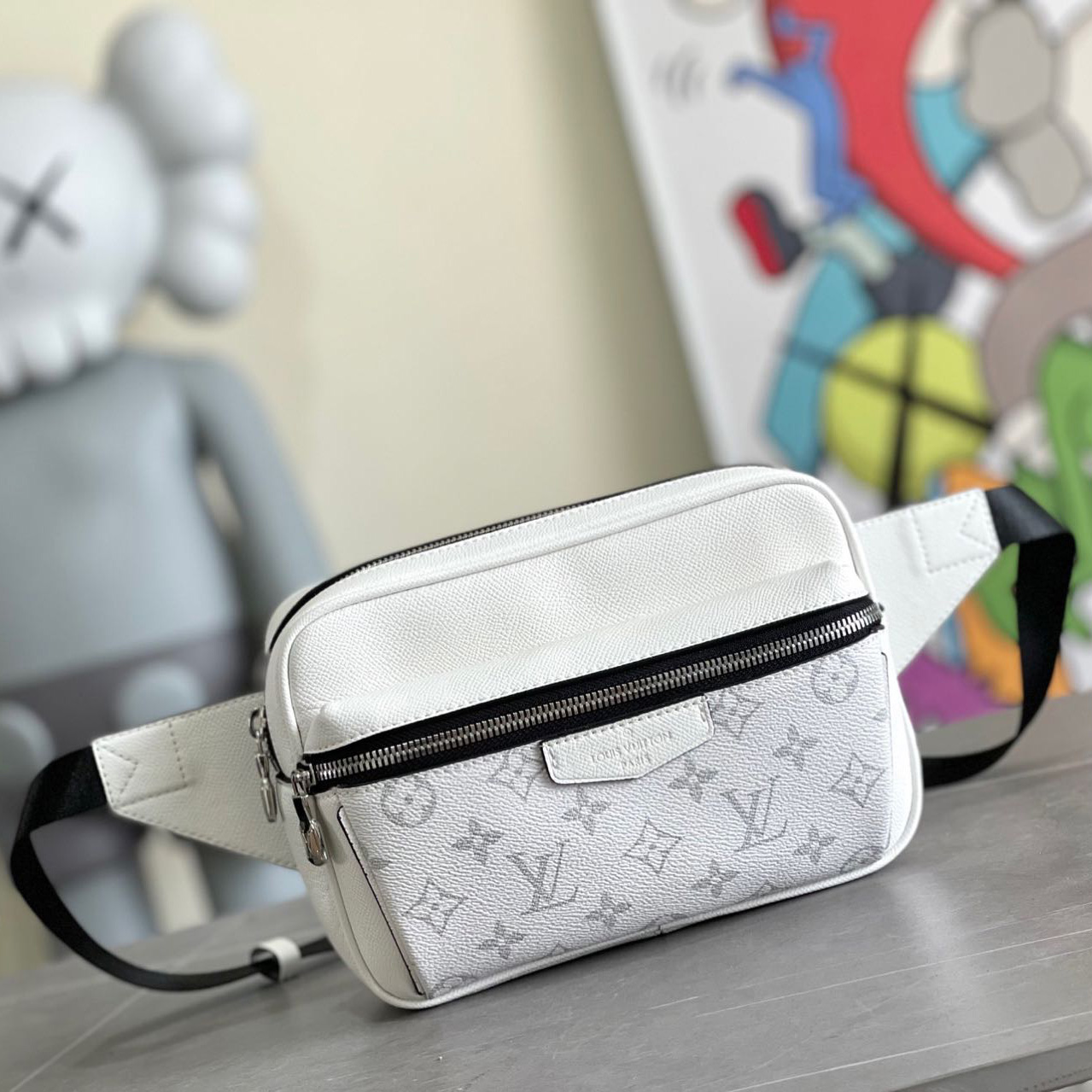 Louis Vuitton Monogram Leather Bumbag   (21-17-5cm)    M30247 - DopestKickz