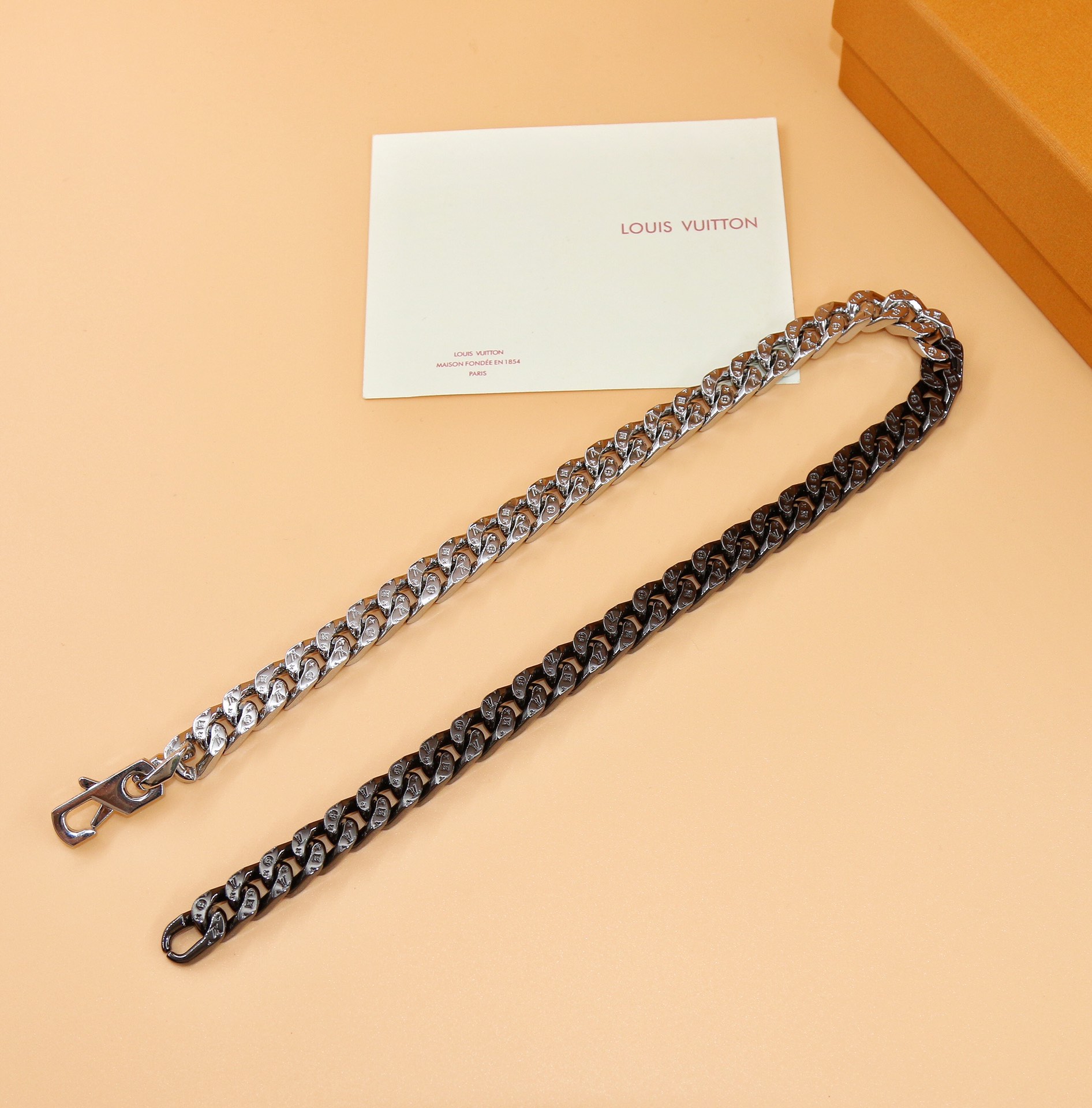 Louis Vuitton LV Chain Links Necklace   50cm    - DopestKickz