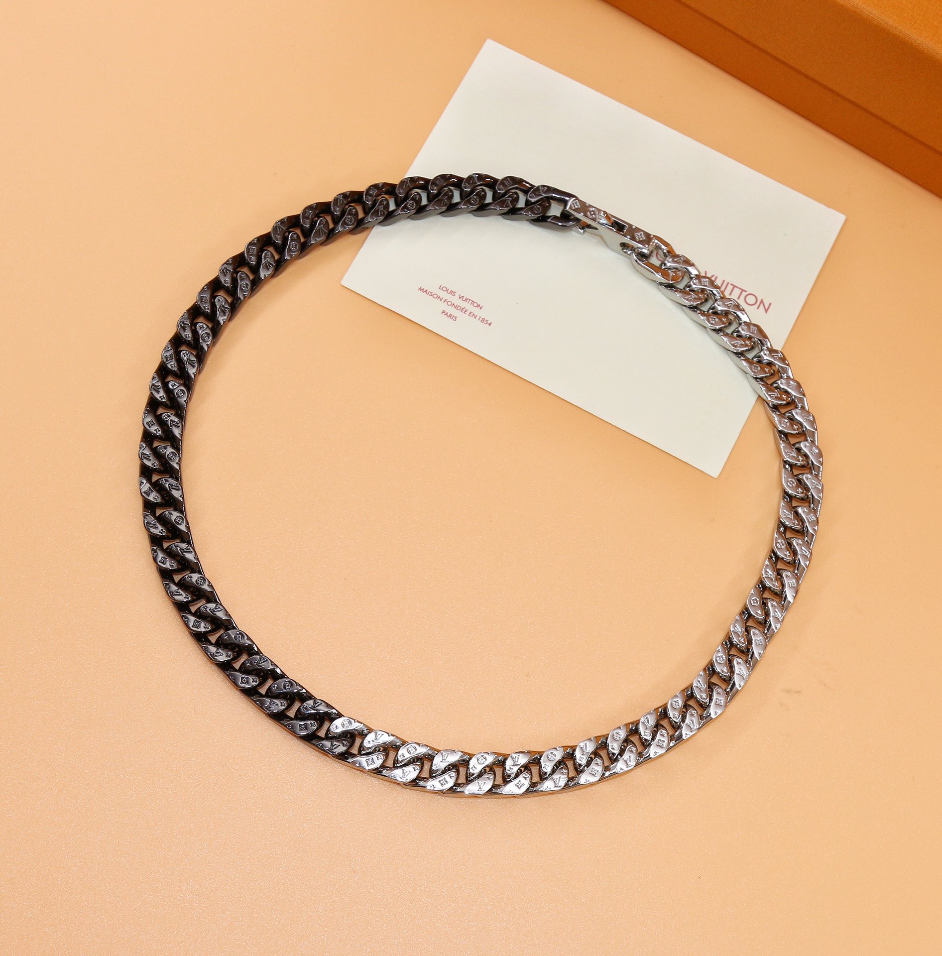 Louis Vuitton LV Chain Links Necklace   50cm    - DopestKickz