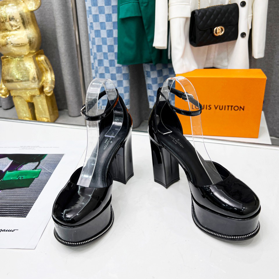Louis Vuitton Fame Platform Pump     1AABZI - DopestKickz