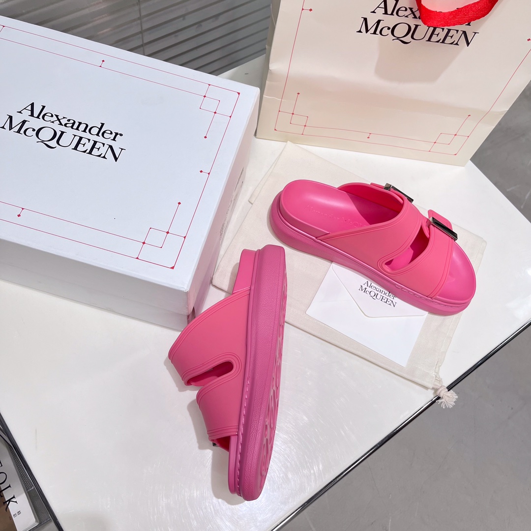 Alexander Mqueen Women's Hybrid Slide In Coral - DopestKickz