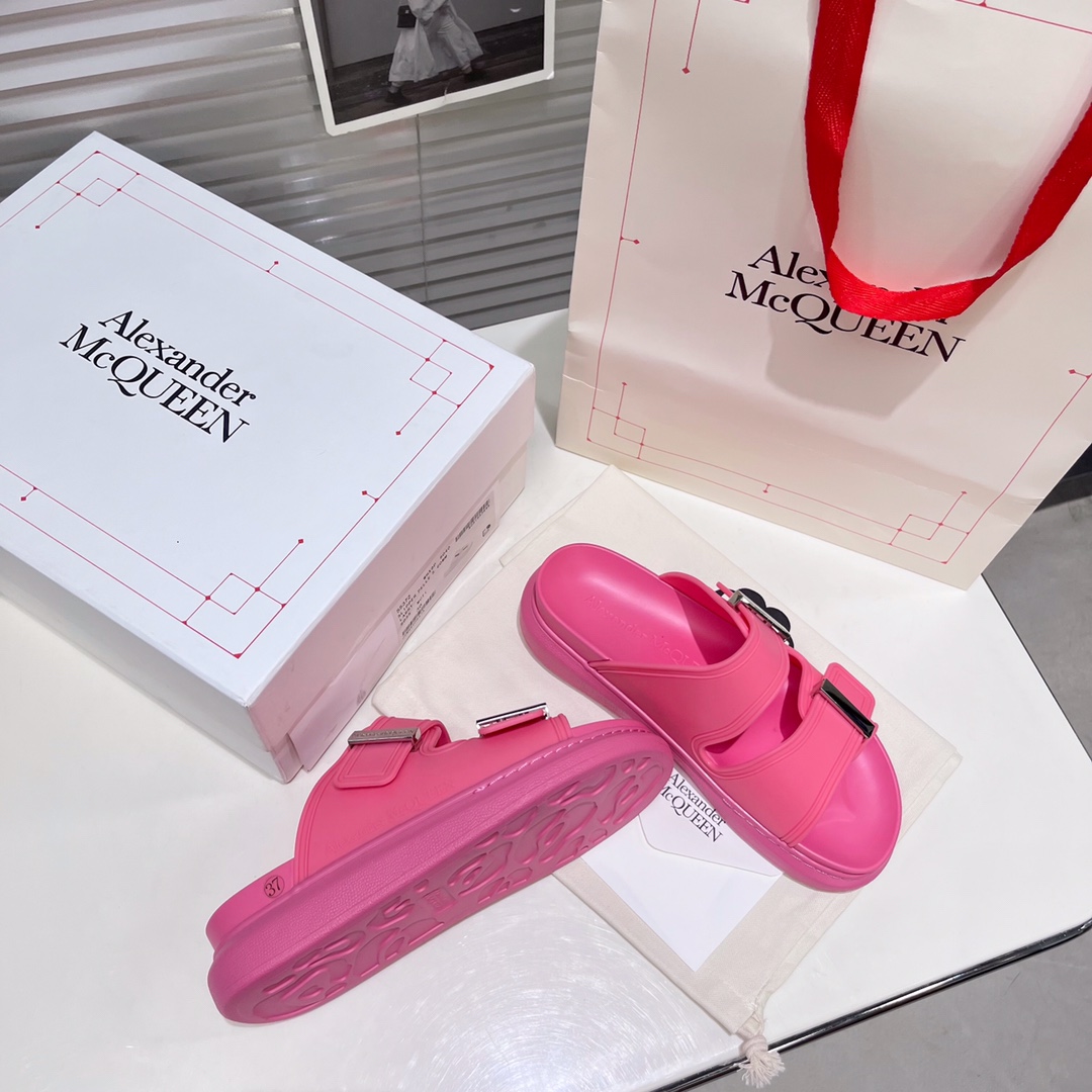Alexander Mqueen Women's Hybrid Slide In Coral - DopestKickz