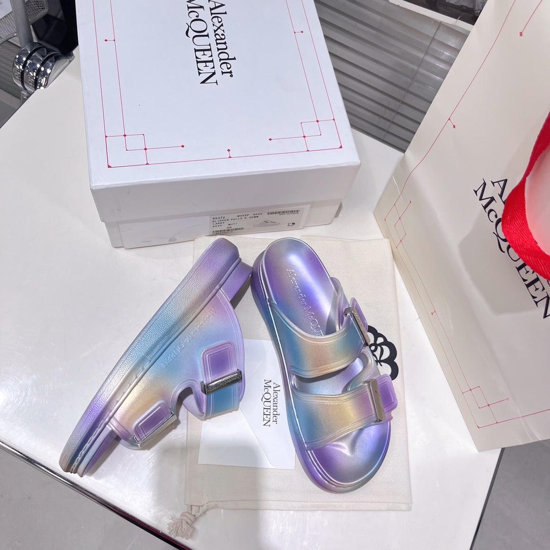 Alexander Mqueen Women's Oversized Hybrid Slide In Silver - DopestKickz