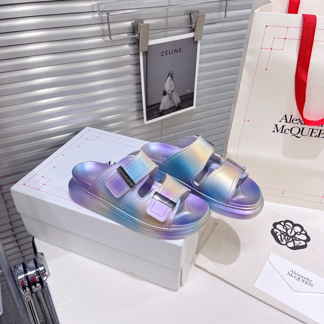 Alexander Mqueen Women's Oversized Hybrid Slide In Silver - DopestKickz