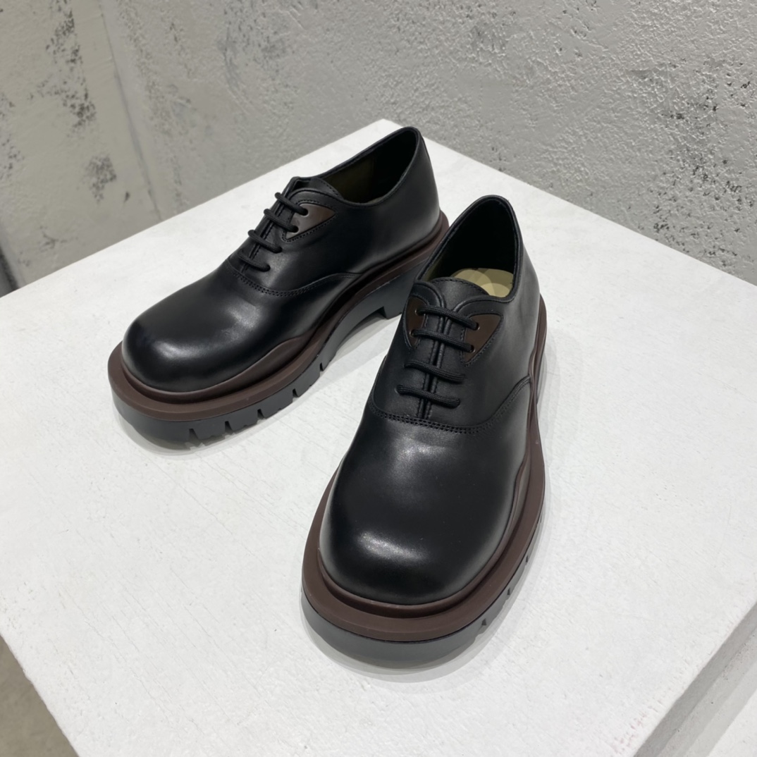 Bottega Veneta Vegetally-Tanned Leather Lace-Up Shoes - DopestKickz