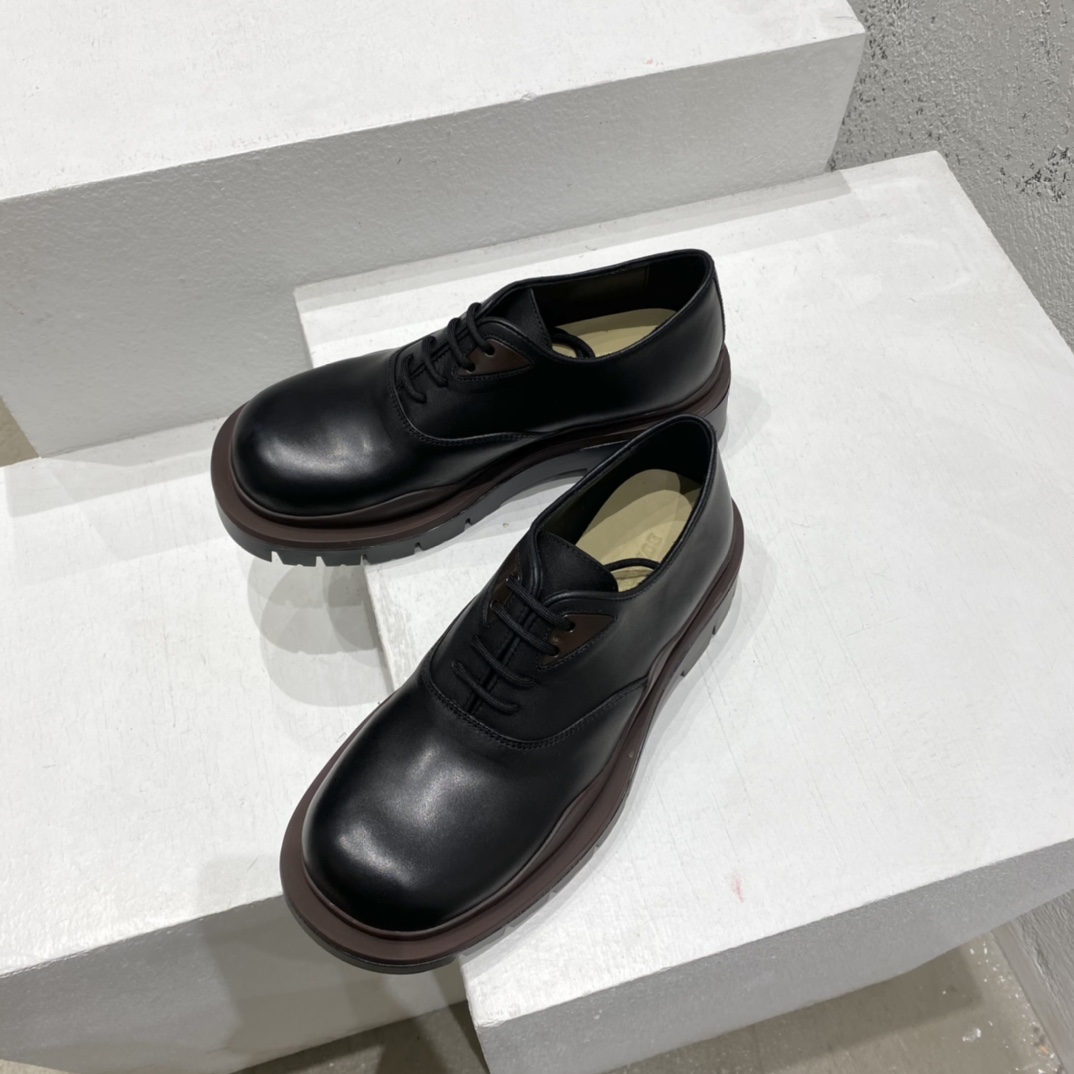 Bottega Veneta Vegetally-Tanned Leather Lace-Up Shoes - DopestKickz