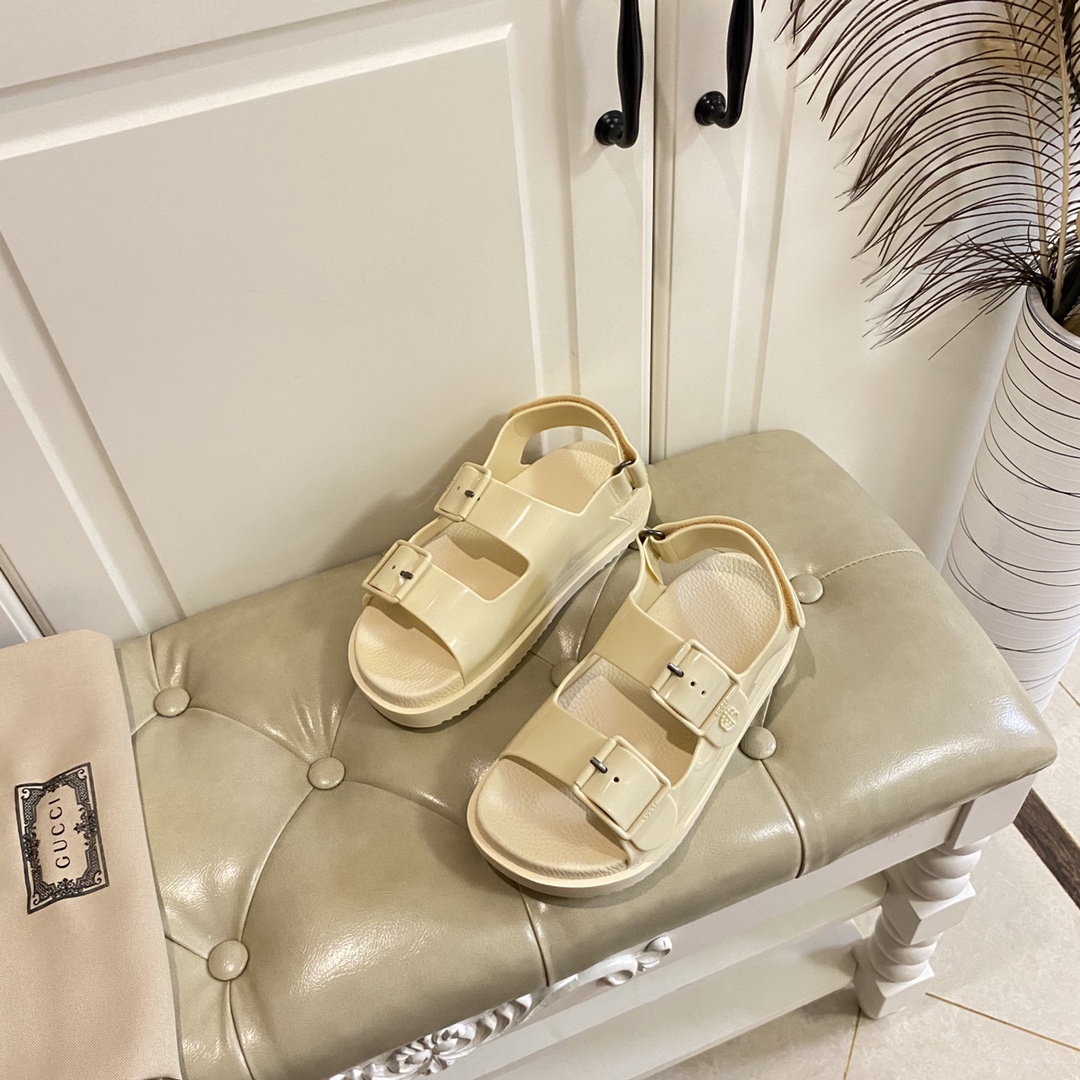 Gucci Women's Sandal With Mini Double G - DopestKickz