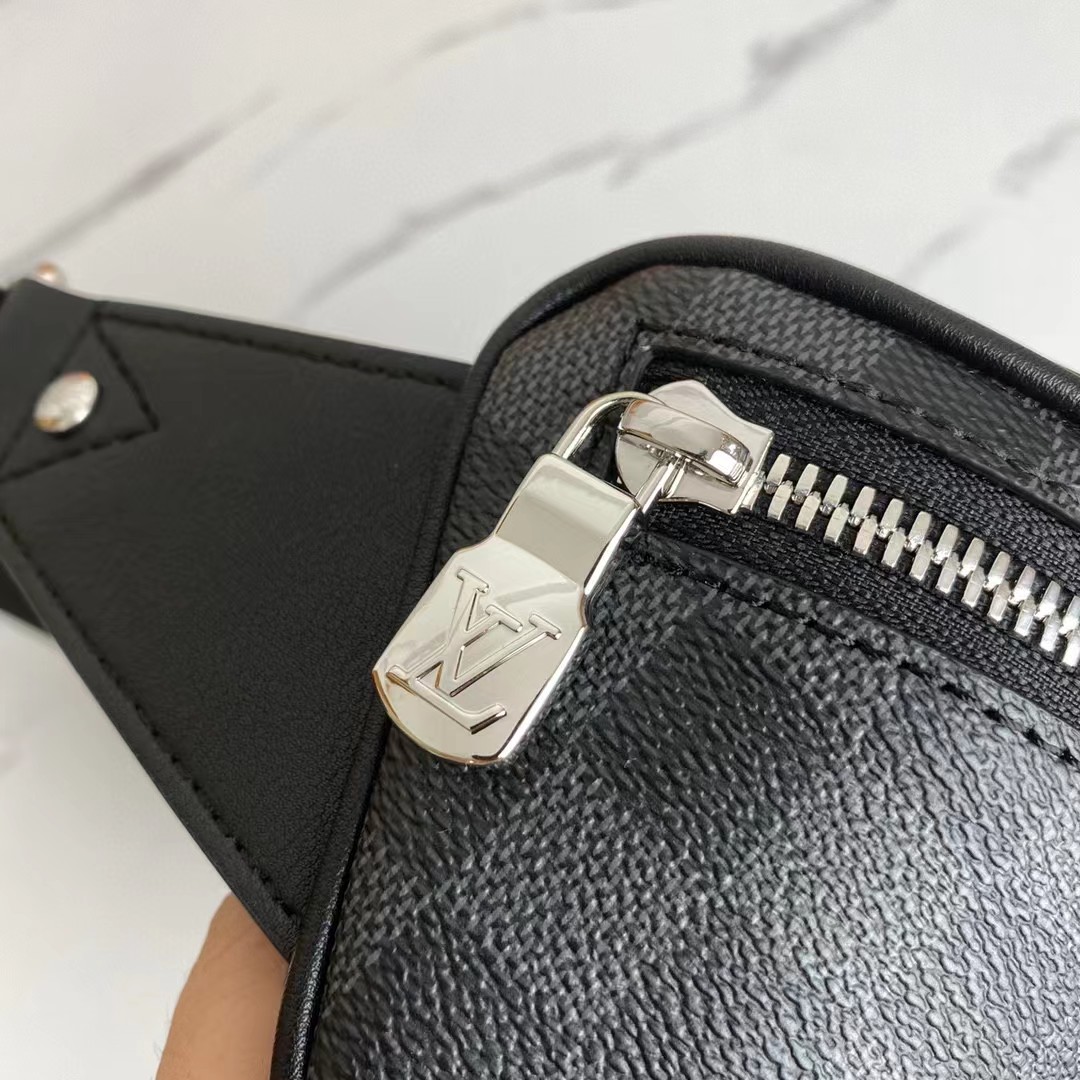 Louis Vuitton Campus Bumbag(26-13-7cm) - DopestKickz