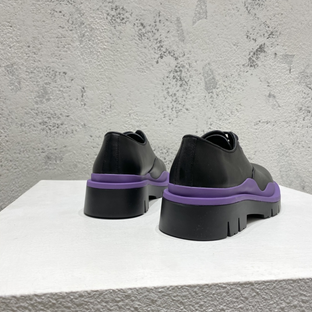 Bottega Veneta Vegetally-Tanned Leather Lace-Up Shoes - DopestKickz
