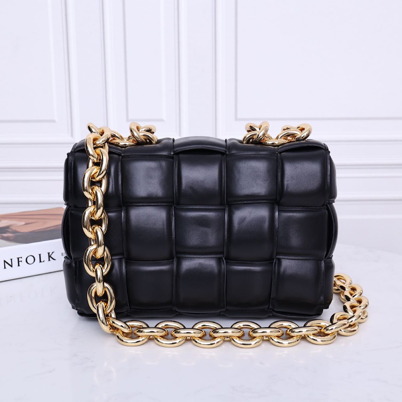 Bottega Veneta Chain Cassette Leather Crossbody Bag(26-18-8cm) - DopestKickz