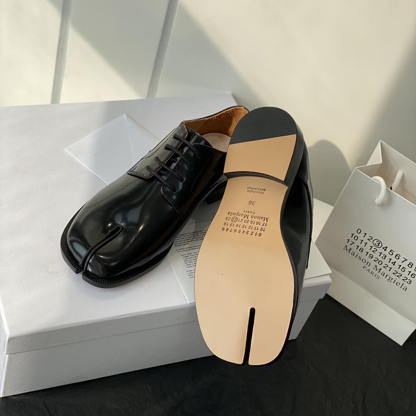Maison Margiela Tabi Leather Brogues - DopestKickz