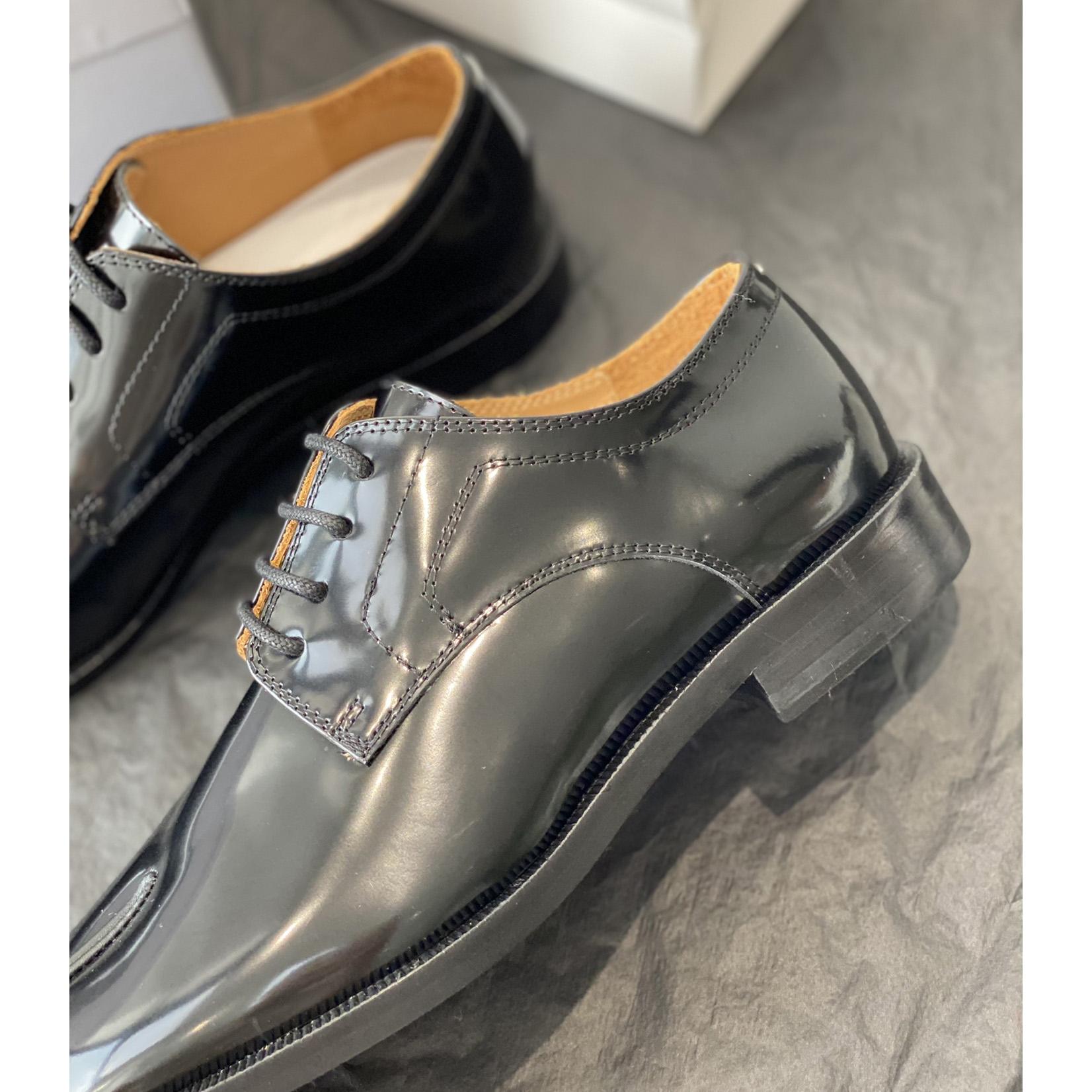 Maison Margiela Tabi Leather Brogues - DopestKickz