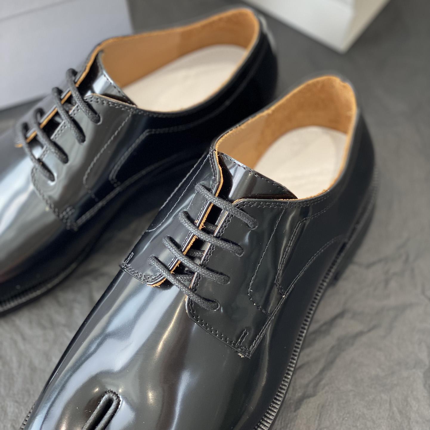Maison Margiela Tabi Leather Brogues - DopestKickz