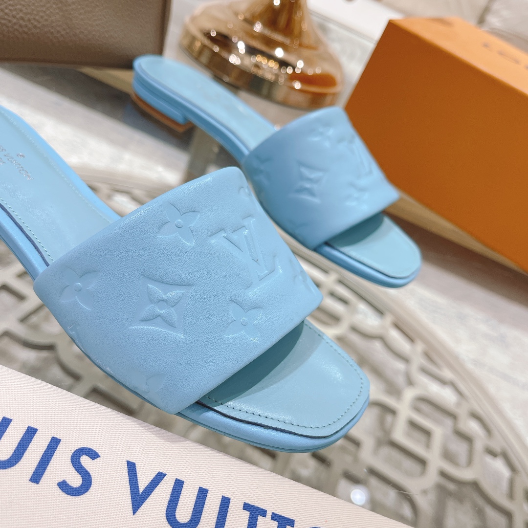 Louis Vuitton Revival Flat Mule     1A9P7D - DopestKickz