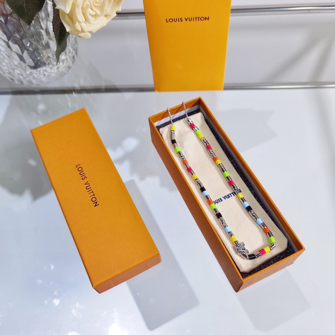 Louis Vuitton LV Paradise Necklace       MP3328 - DopestKickz
