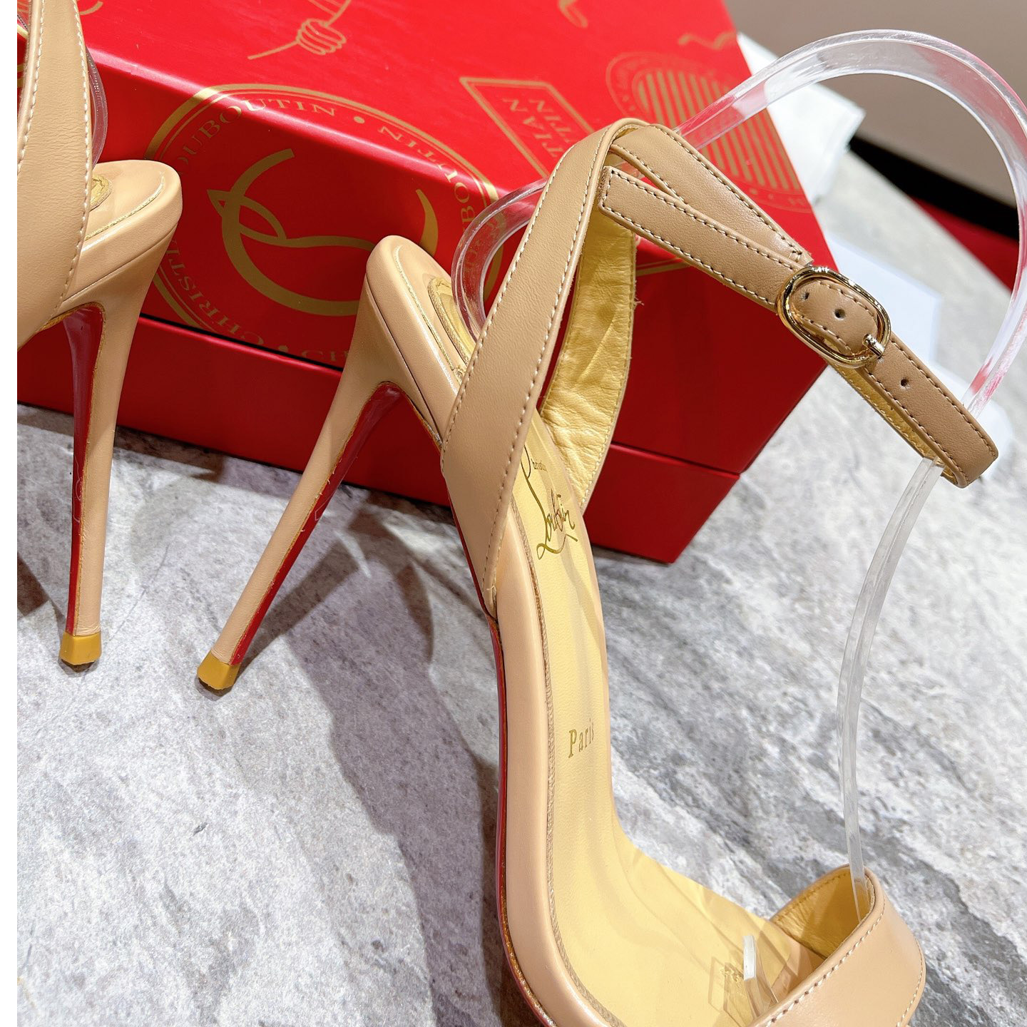 Christian Louboutin Loubigirl 100 mm - DopestKickz