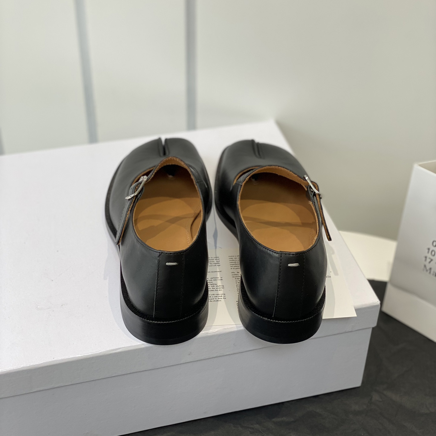 Maison Margiela Tabi Leather Mary Jane Shoes - DopestKickz