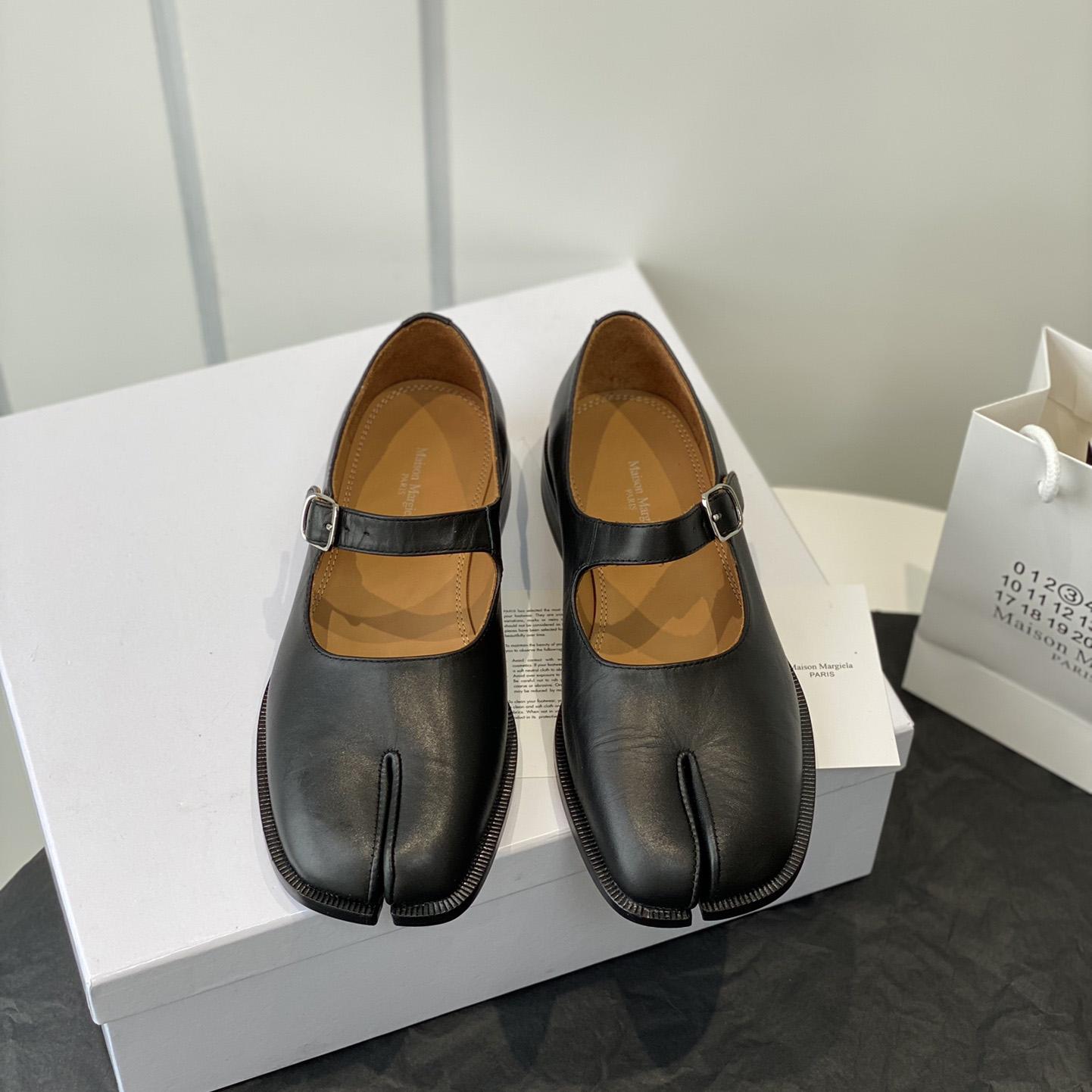 Maison Margiela Tabi Leather Mary Jane Shoes - DopestKickz
